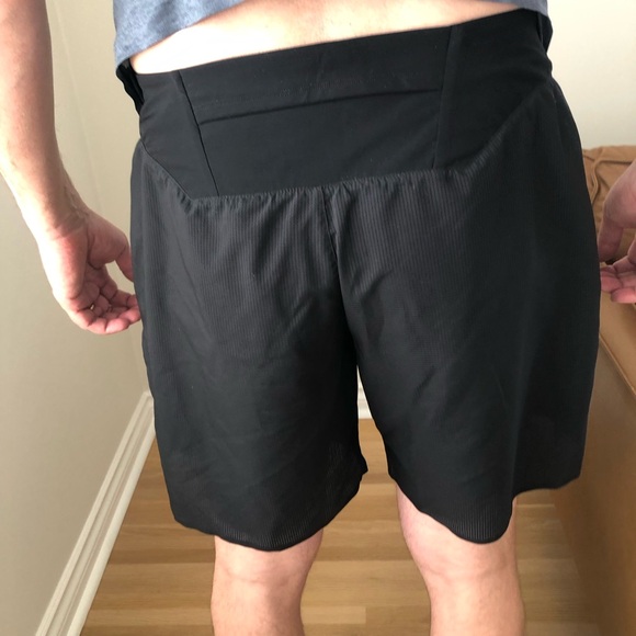 NEW On Running Lightweight Shorts -Black - Picture 6 of 10